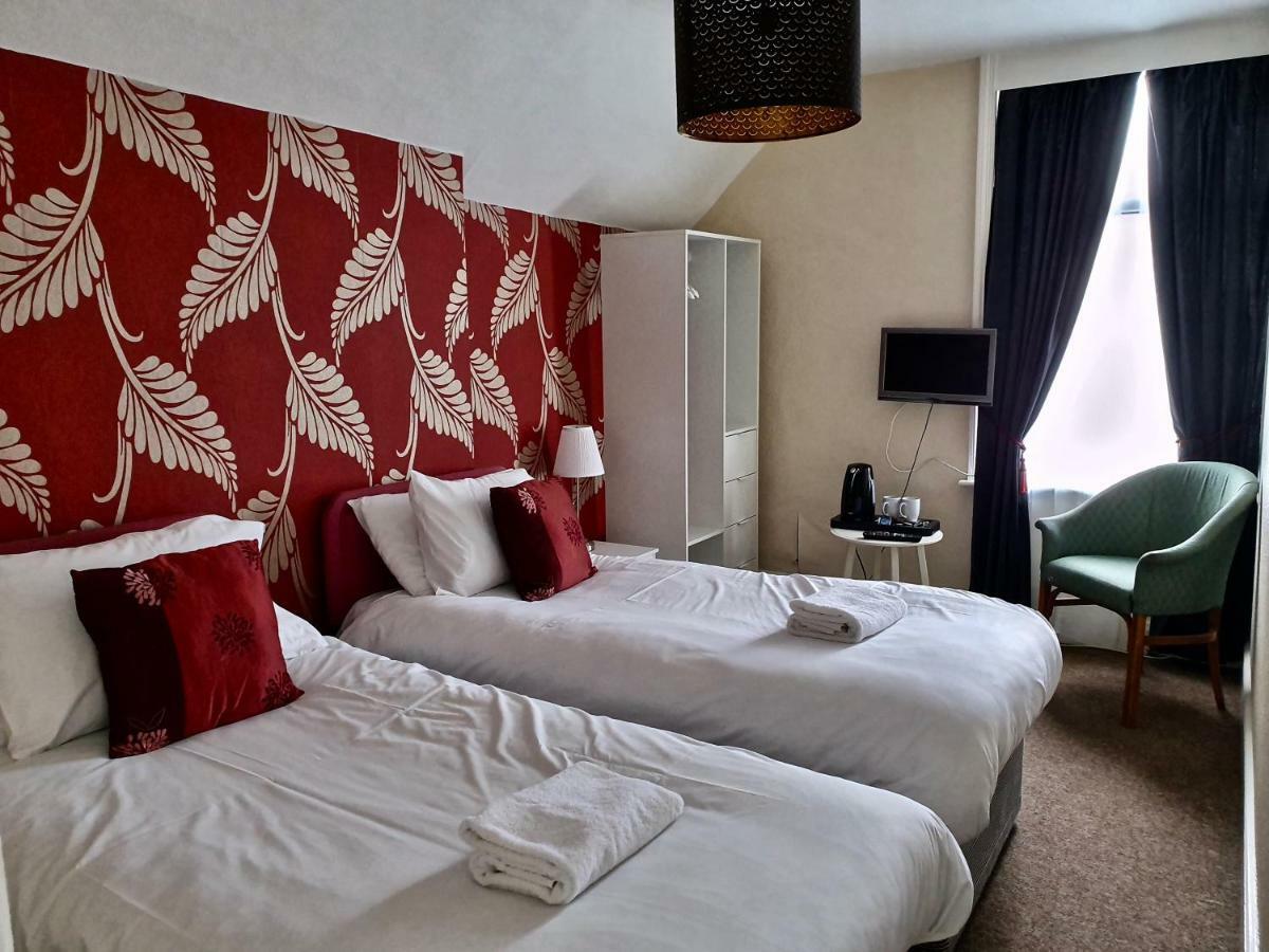 Newbury Hotel Борнмът Екстериор снимка