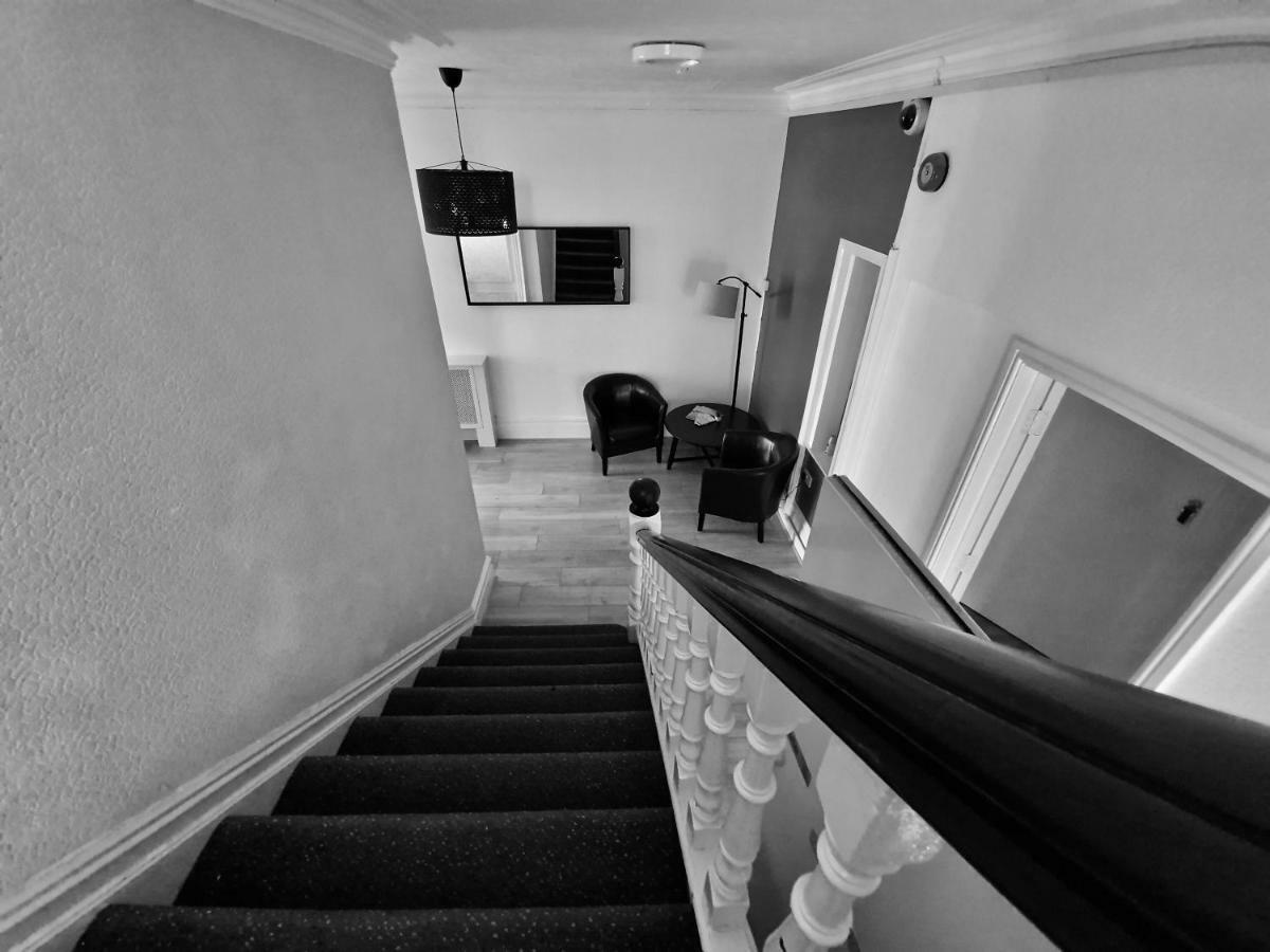Newbury Hotel Борнмът Екстериор снимка